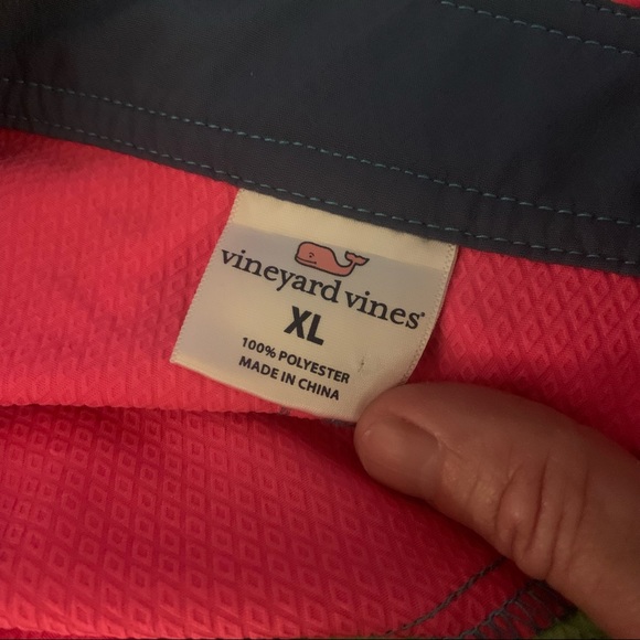 Vineyard Vines board shorts, xl - Picture 3 of 3